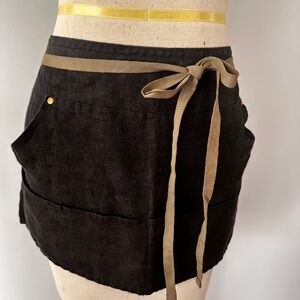 Sir Madam black linen apron